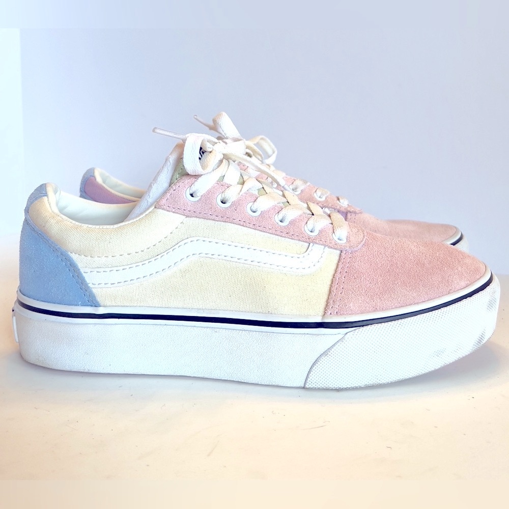 VANS Missy’s Sz.5 Skate Leather & Canvas Pink and White Sneakers